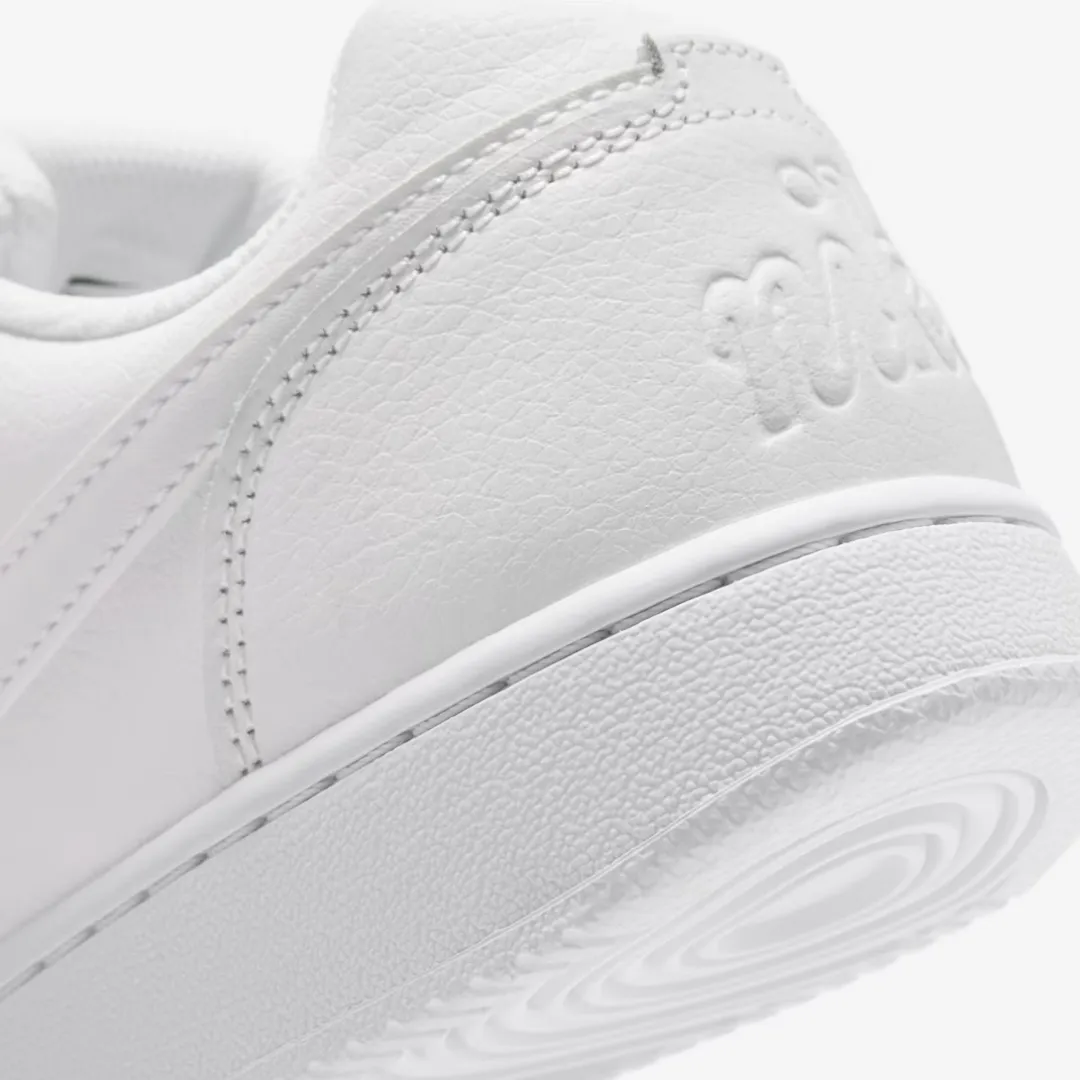 NIKE WOMEN'S EBERNON LOW TRIPLE WHITE