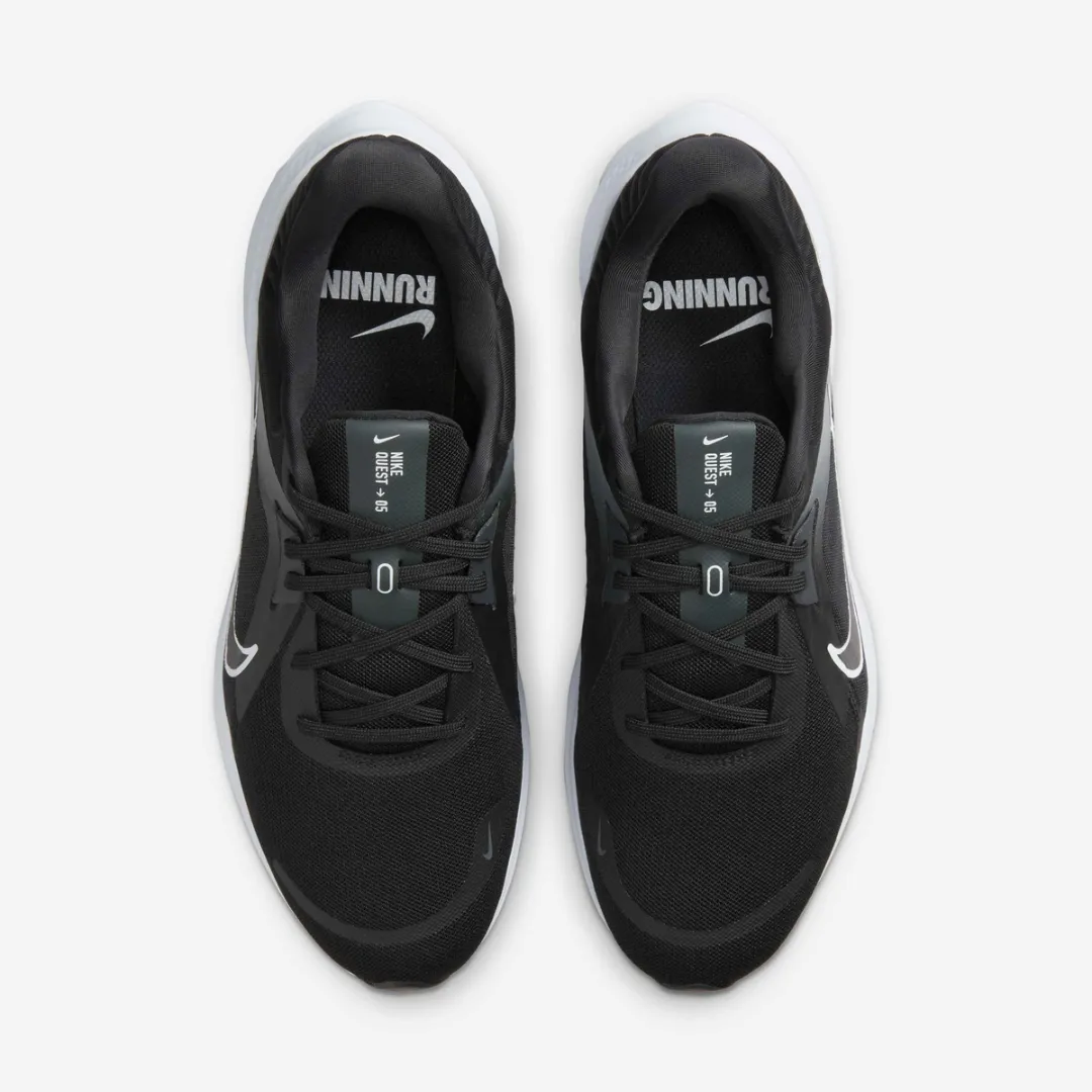 NIKE QUEST 5 BLACK SMOKE GREY WHITE