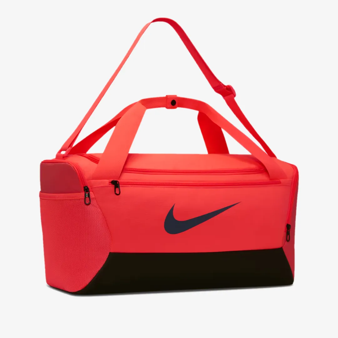 NIKE BRASILIA TRAINING DUFFEL BAG SMALL 41L HOT LAVA