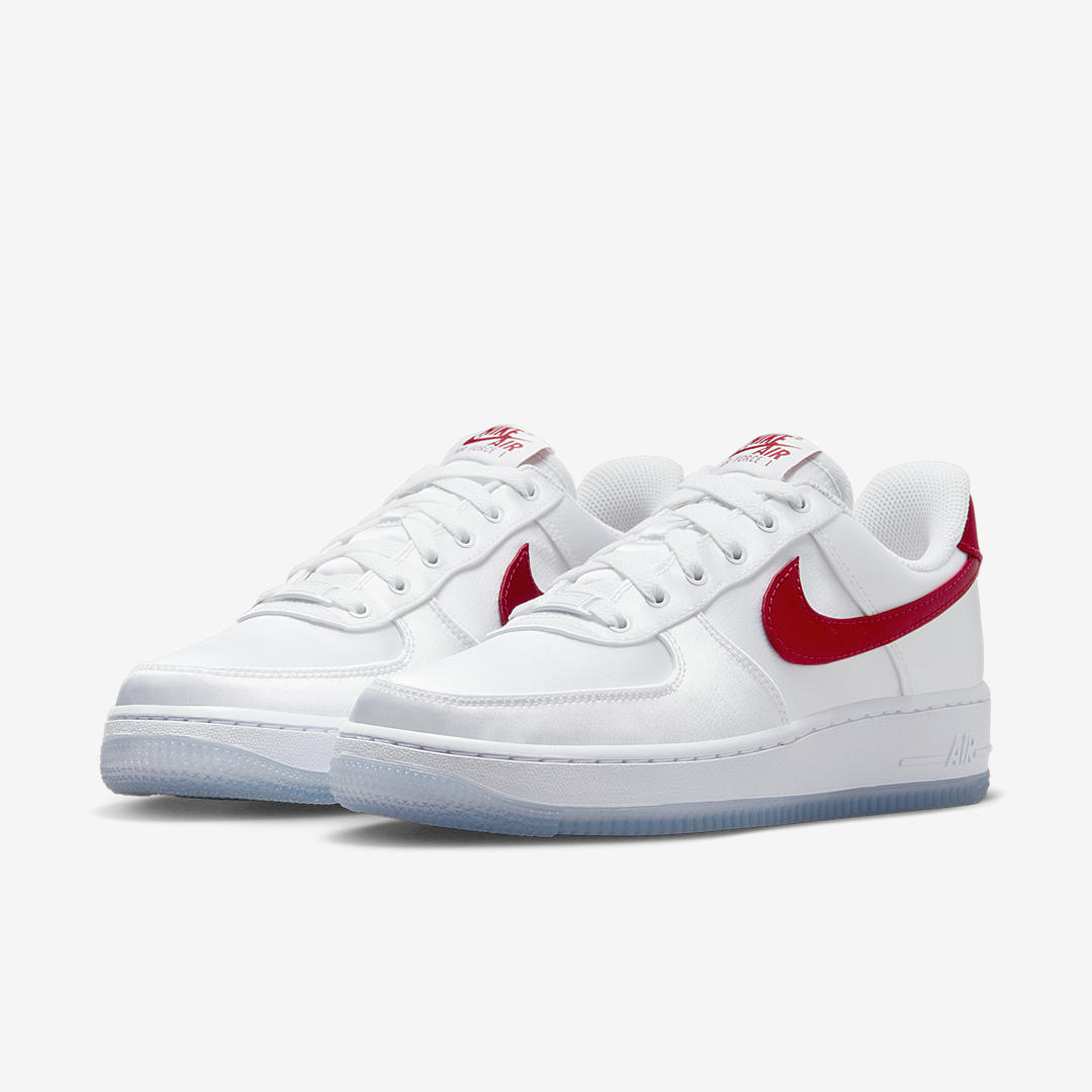 NIKE AIR FORCE 1 LOW 07 SATIN WHITE VARSITY RED W