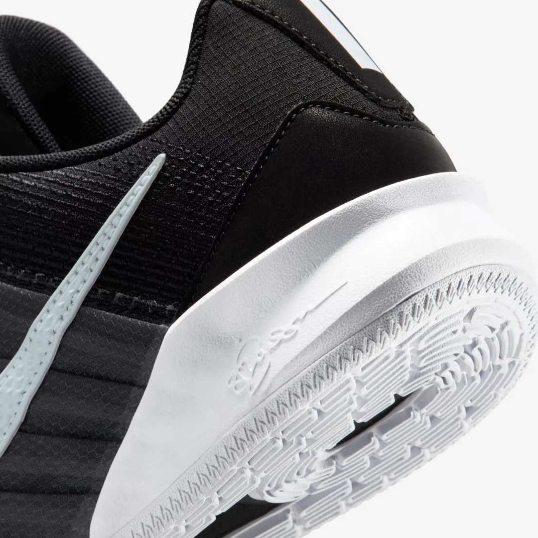 NIKE SABRINA 3 EP BLACK SMOKE GREY WHITE