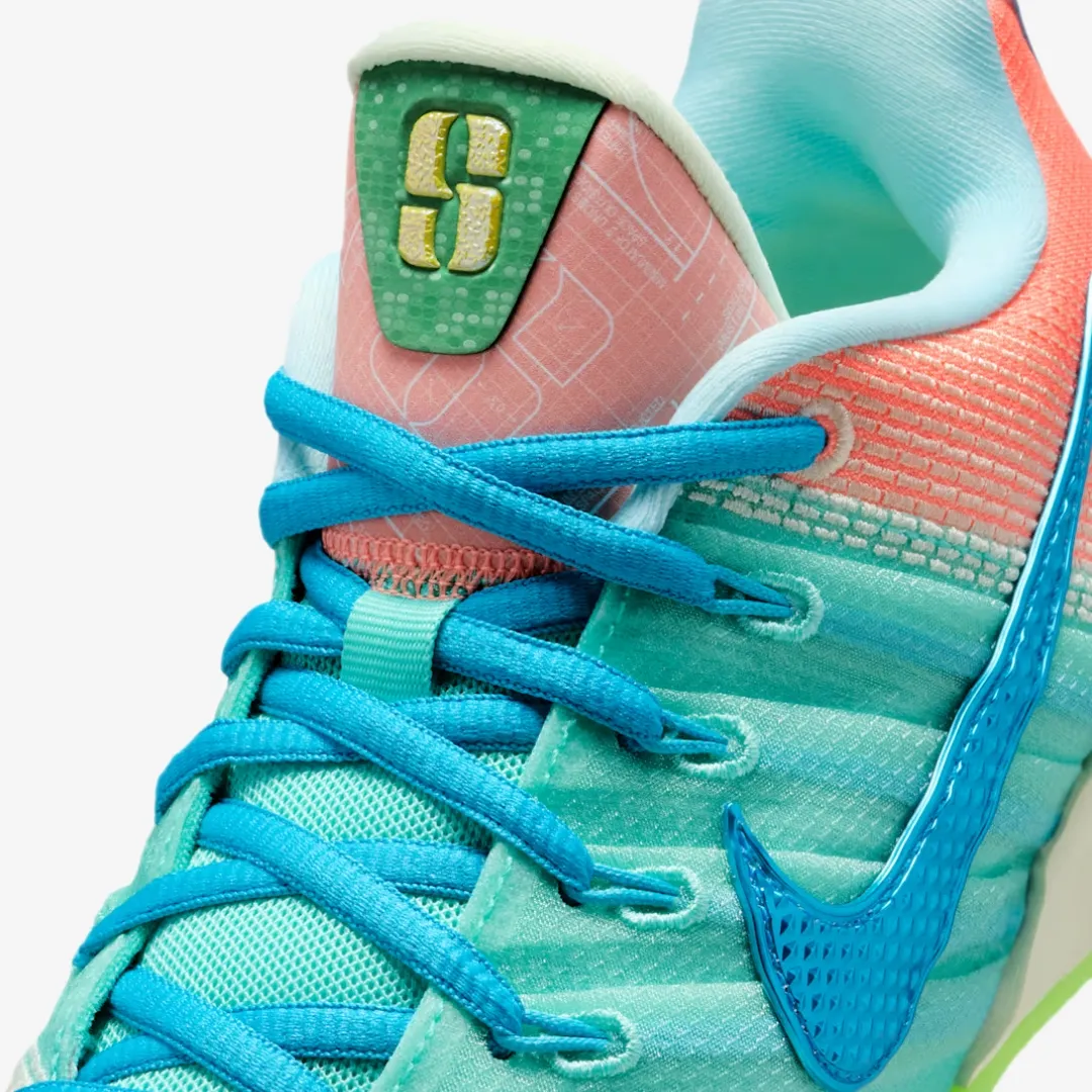 NIKE SABRINA 3 SE GS WHAT THE???