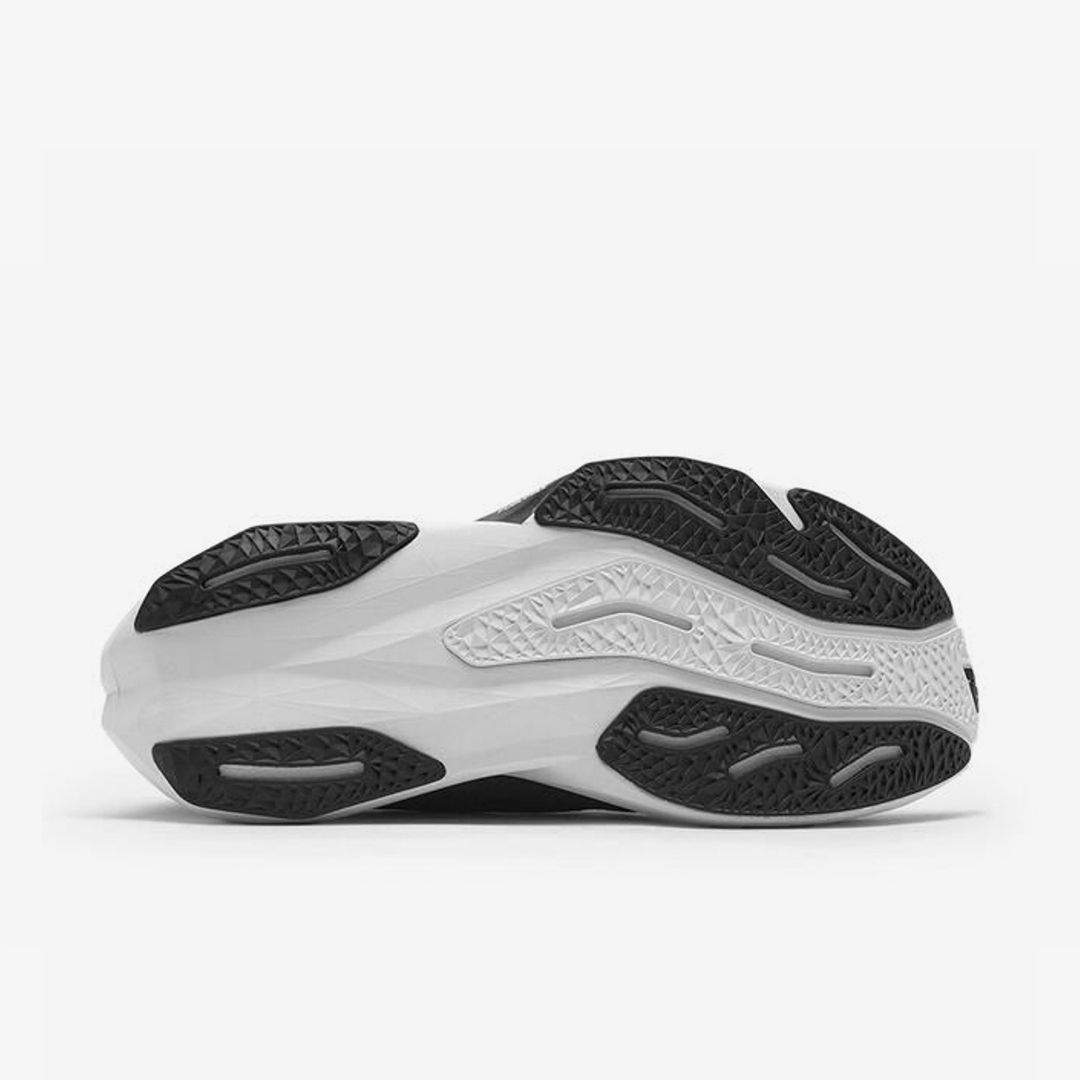 NEW BALANCE FUELCELL REBEL V4 BLACK WHITE