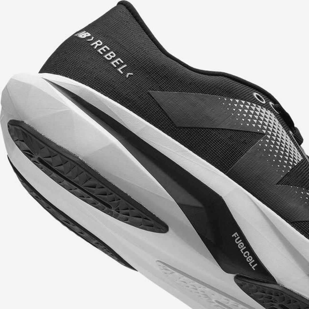 NEW BALANCE FUELCELL REBEL V4 BLACK WHITE