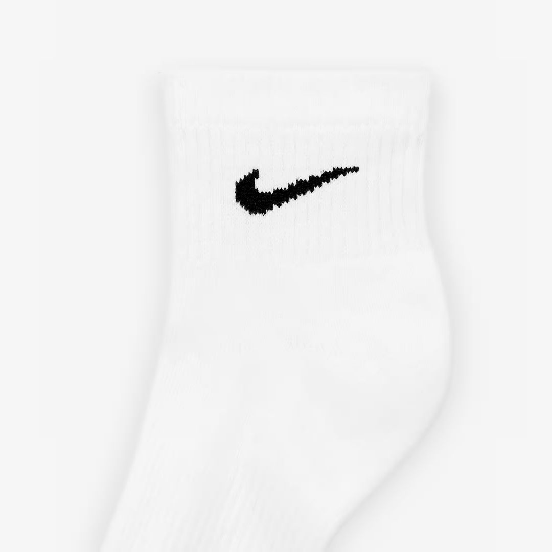 NIKE EVERYDAY PLUS CUSHIONED TRAINING ANKLE SOCKS WHITE (3 PAIRS)
